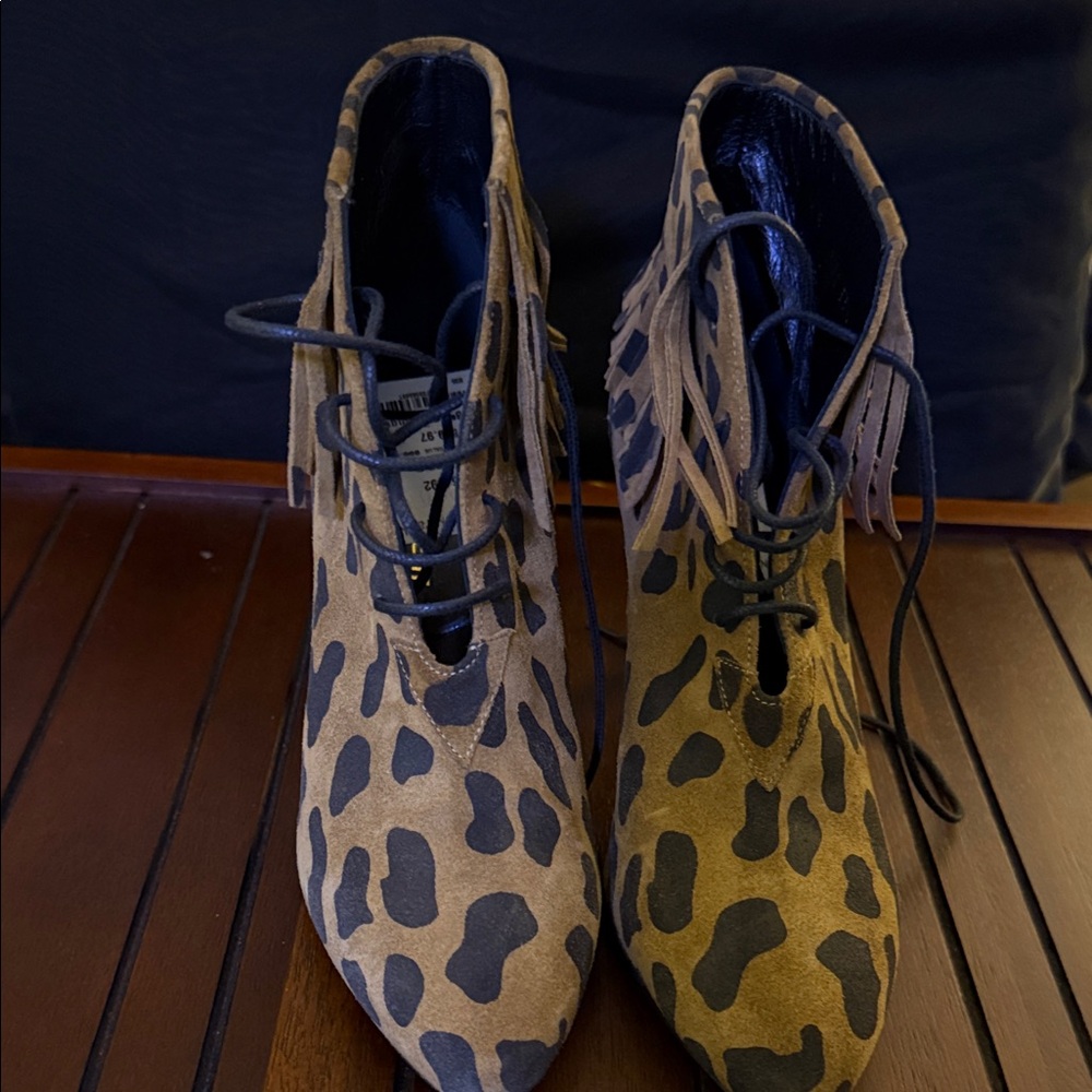 Saint Laurent Anita Brown Leopard Print Heeled Boots - Picture 2 of 6